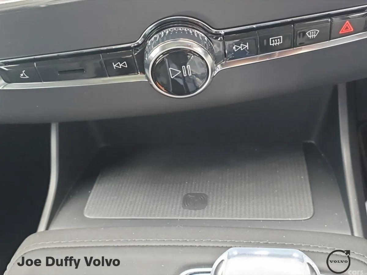 Volvo XC90 SUV, Petrol Plug-in Hybrid, 2026, Silver