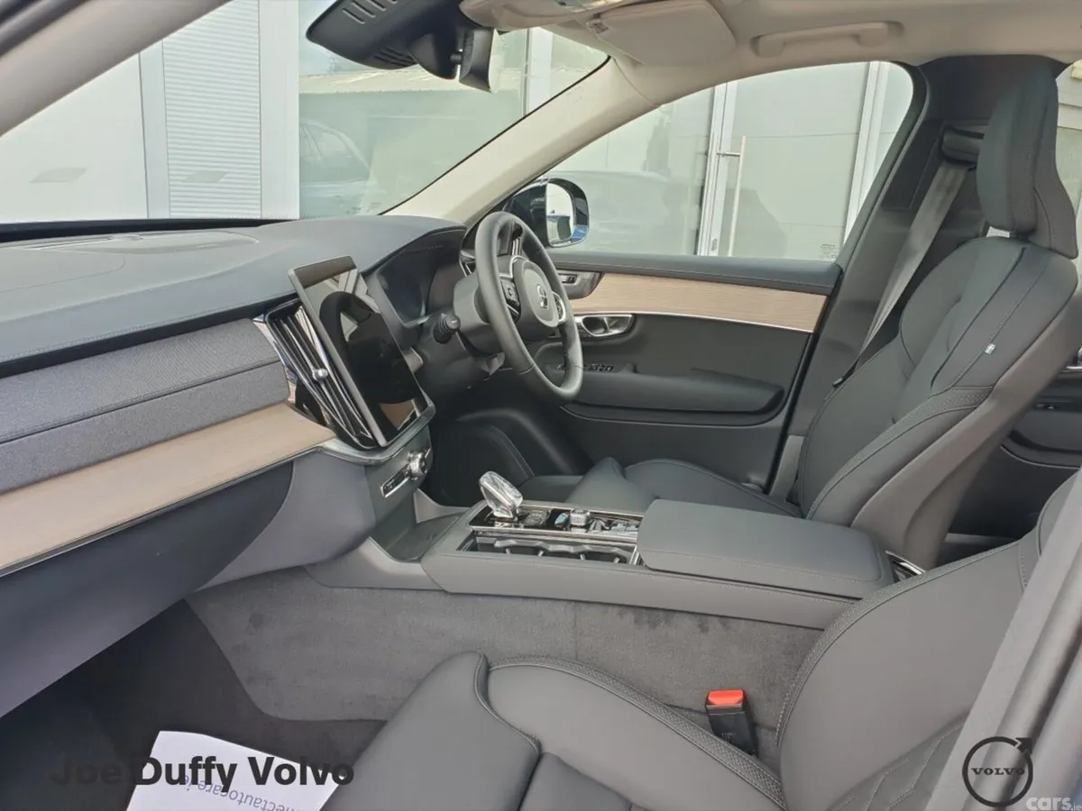 Volvo XC90 SUV, Petrol Plug-in Hybrid, 2026, Blue