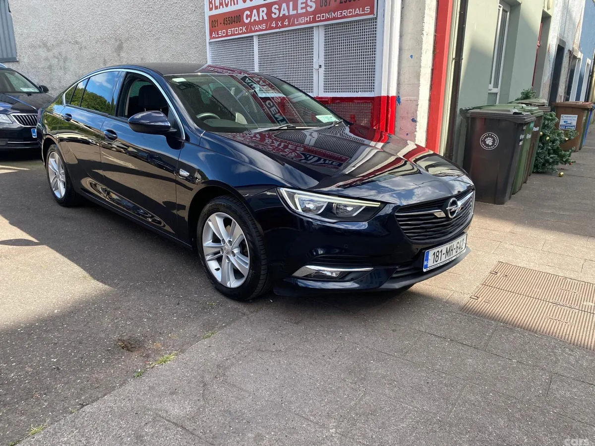 Opel Insignia Hatchback, Diesel, 2018, Blue
