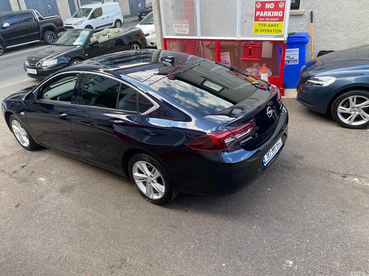 Opel Insignia Hatchback, Diesel, 2018, Blue