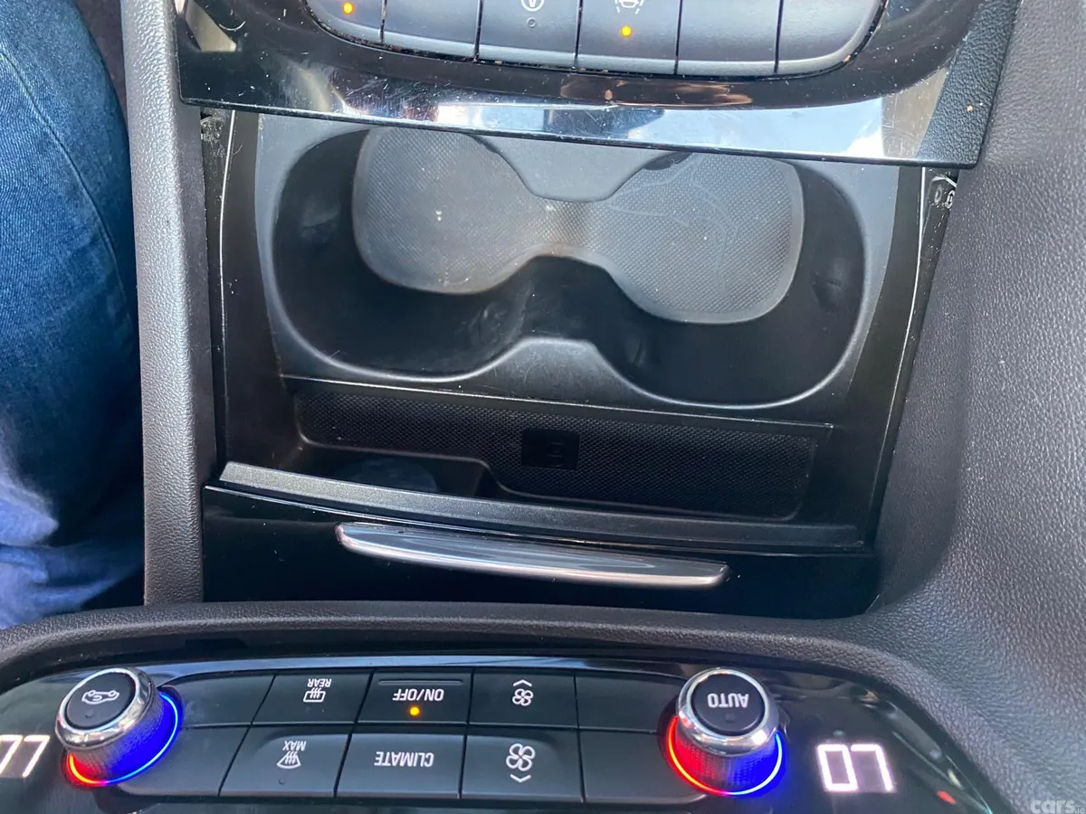 Opel Insignia Hatchback, Diesel, 2018, Blue