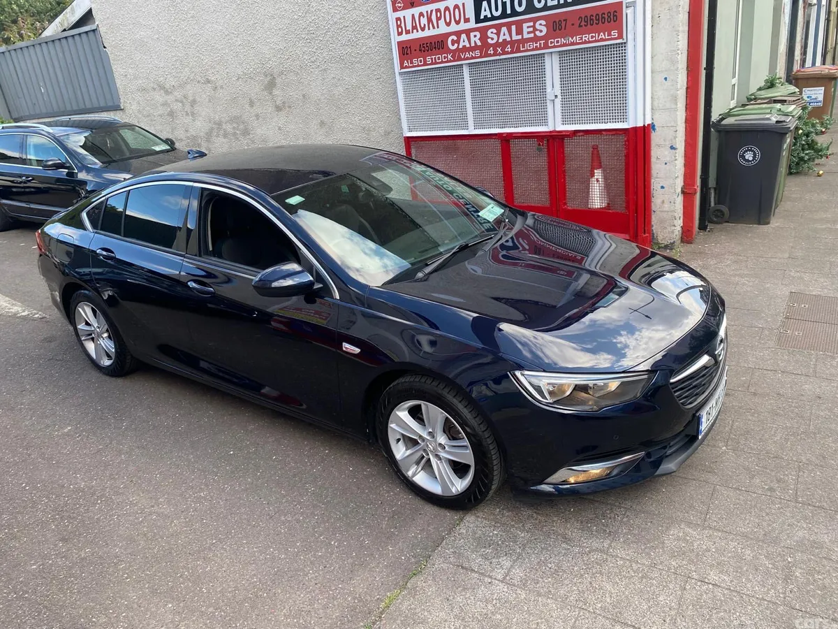 Opel Insignia Hatchback, Diesel, 2018, Blue
