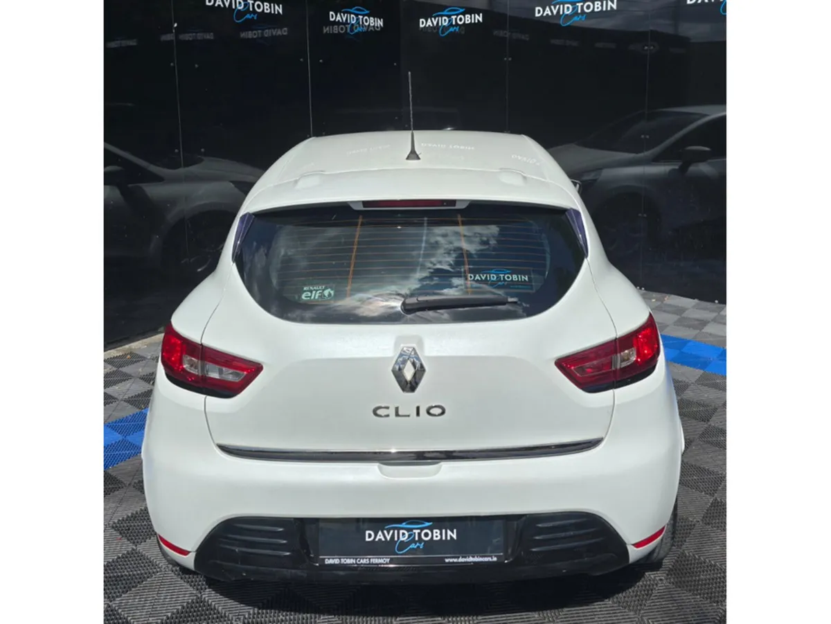 Renault Clio Hatchback, Petrol, 2019, White