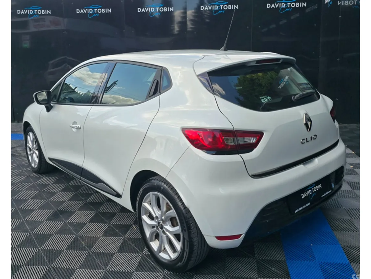Renault Clio Hatchback, Petrol, 2019, White