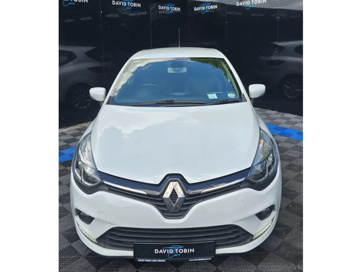 Renault Clio Hatchback, Petrol, 2019, White