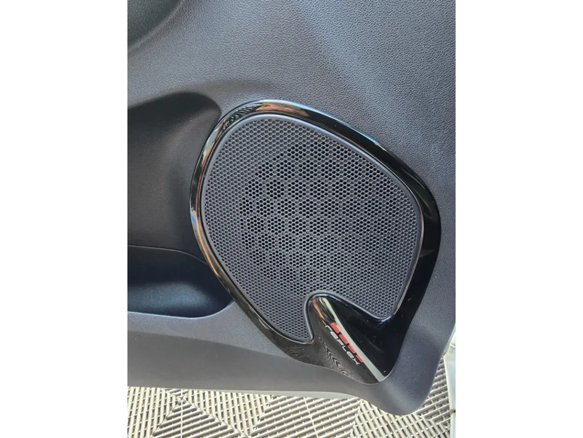 Renault Clio Hatchback, Petrol, 2019, White