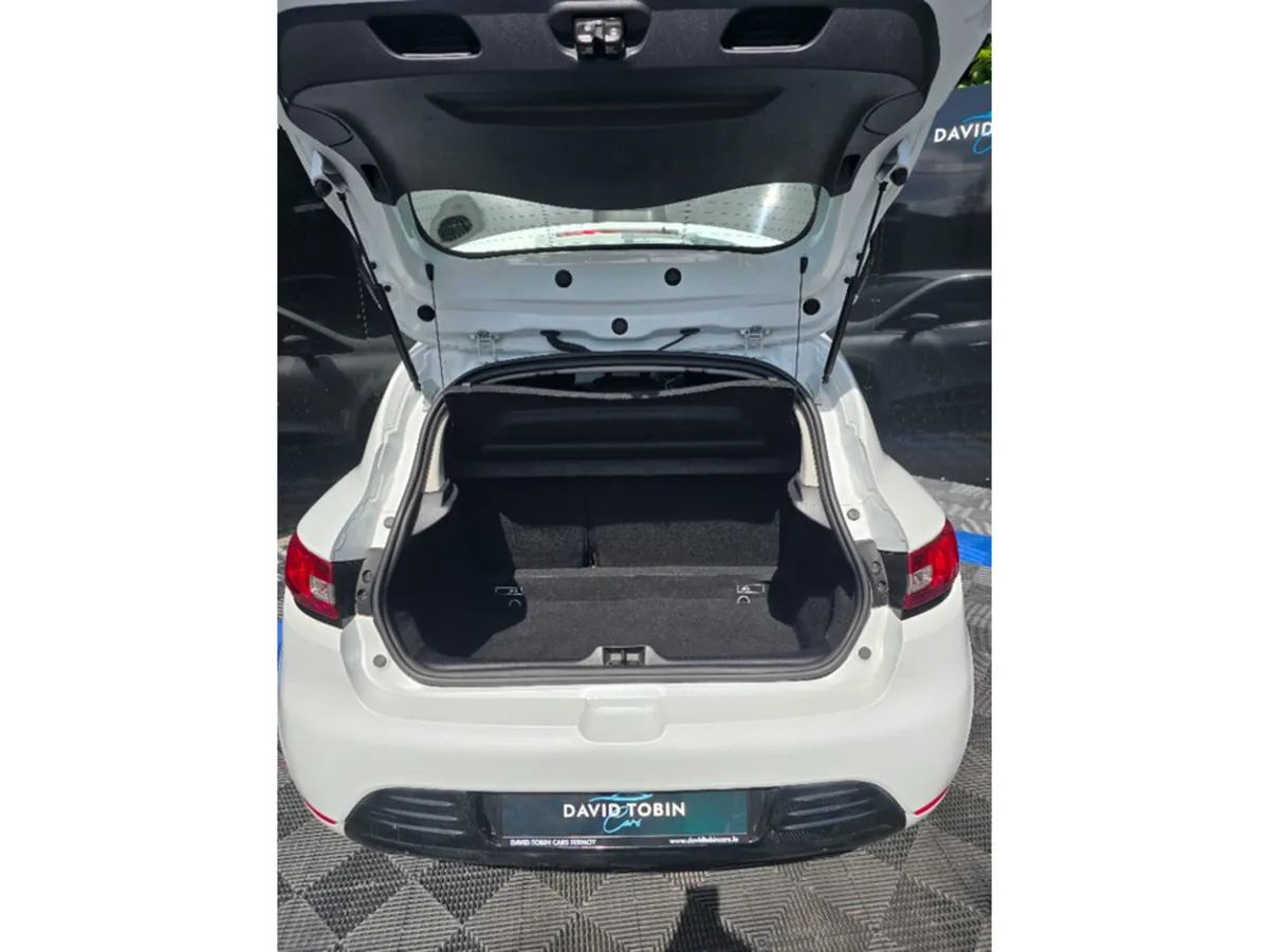 Renault Clio Hatchback, Petrol, 2019, White