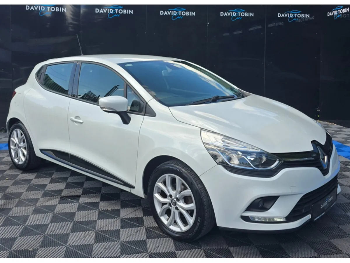 Renault Clio Hatchback, Petrol, 2019, White