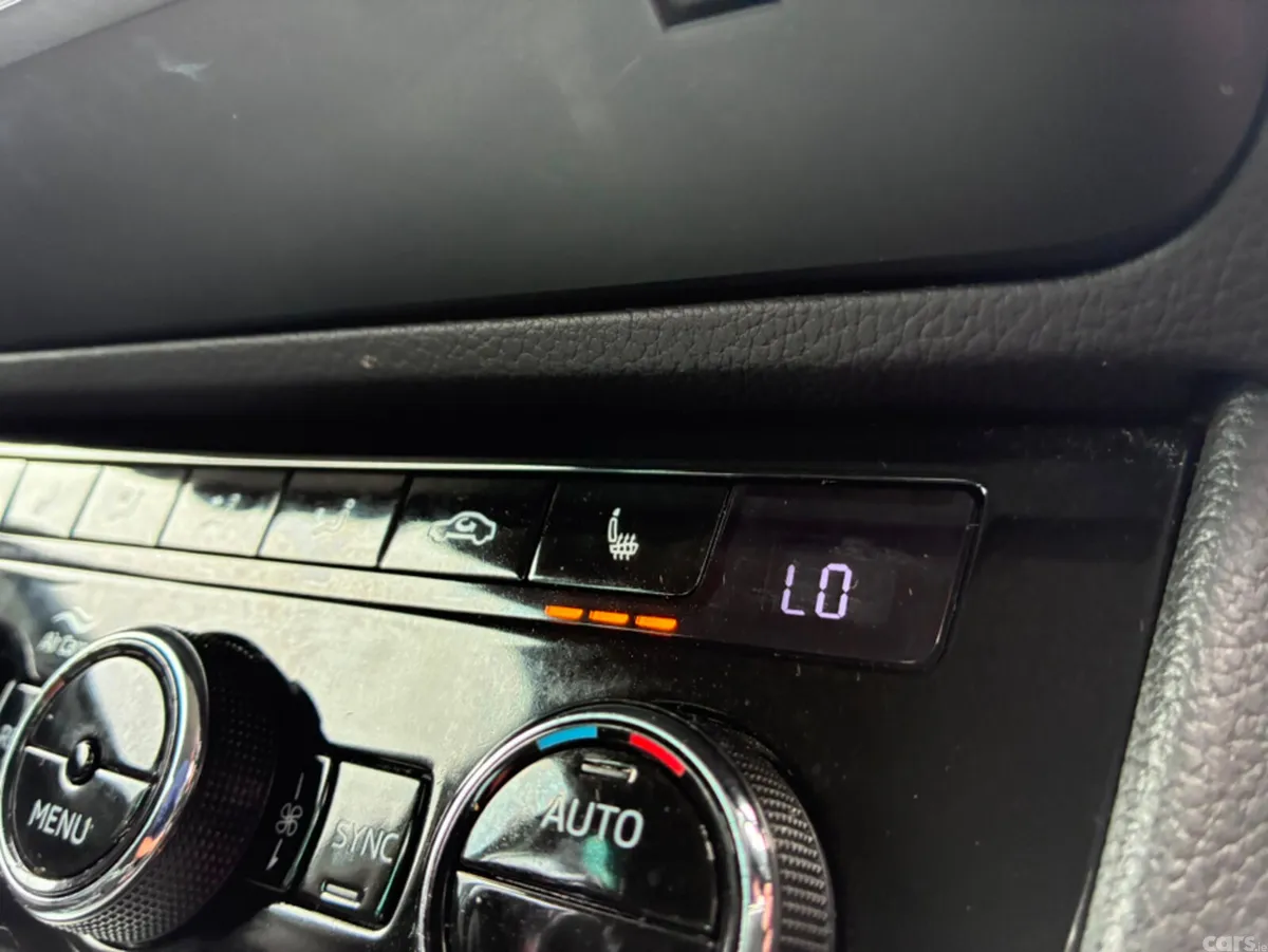 Skoda Superb Hatchback, Petrol Plug-in Hybrid, 2020, Grey