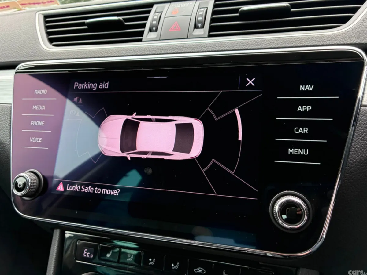 Skoda Superb Hatchback, Petrol Plug-in Hybrid, 2020, Grey