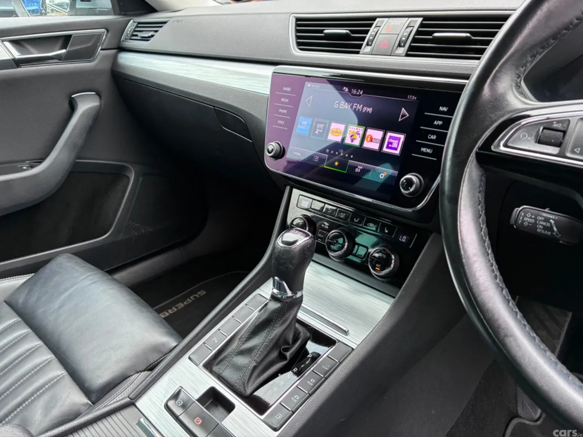 Skoda Superb Hatchback, Petrol Plug-in Hybrid, 2020, Grey