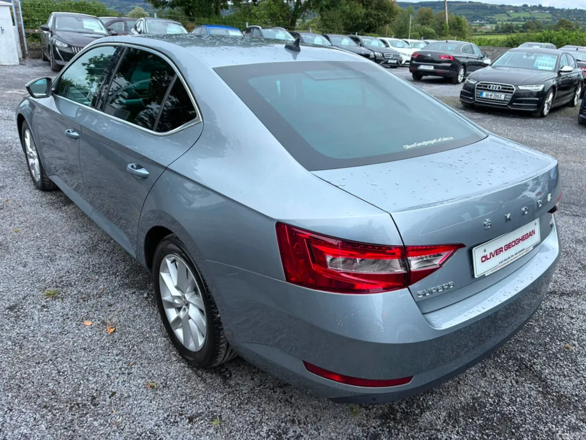 Skoda Superb Hatchback, Petrol Plug-in Hybrid, 2020, Grey