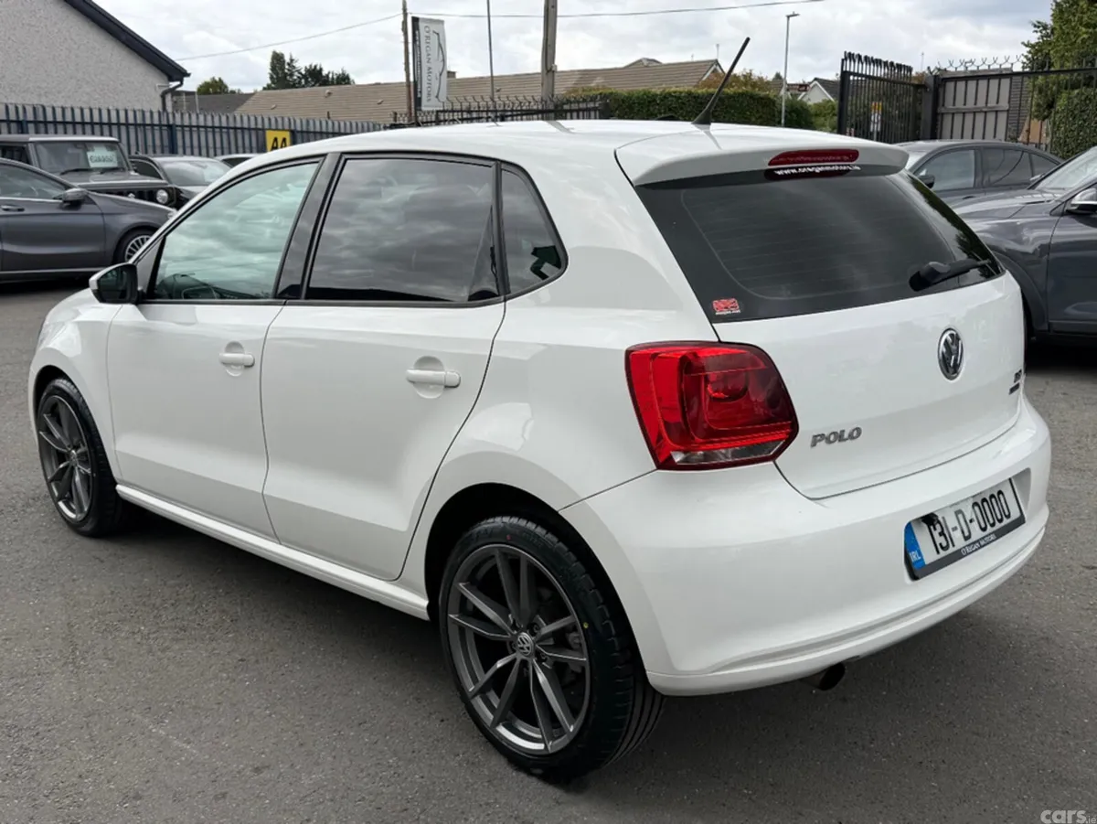 Volkswagen Polo Hatchback, Petrol, 2013, White