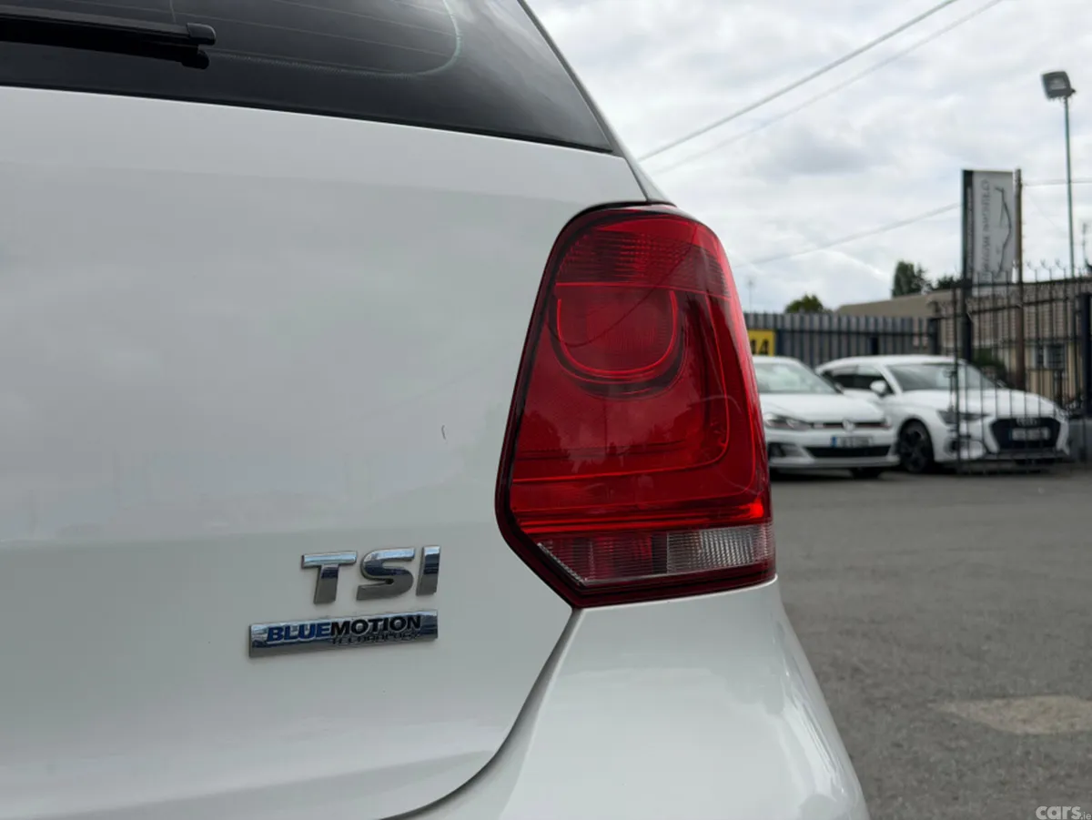 Volkswagen Polo Hatchback, Petrol, 2013, White