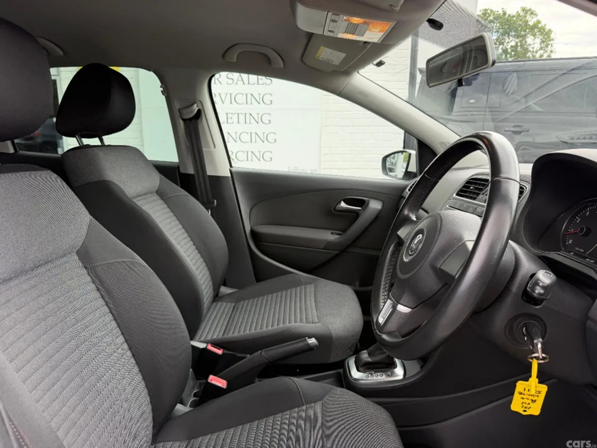 Volkswagen Polo Hatchback, Petrol, 2013, White