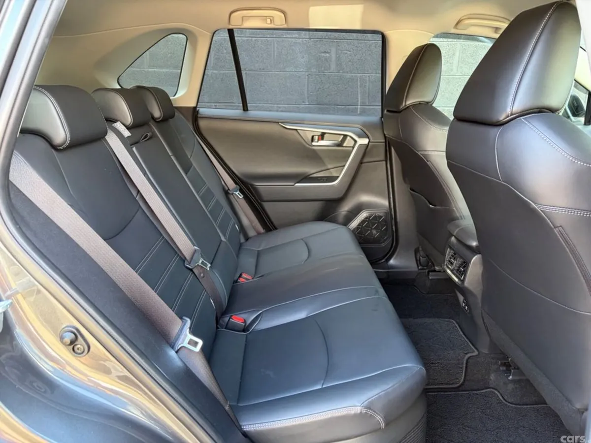 Toyota RAV4 SUV, Petrol Hybrid, 2019, Grey