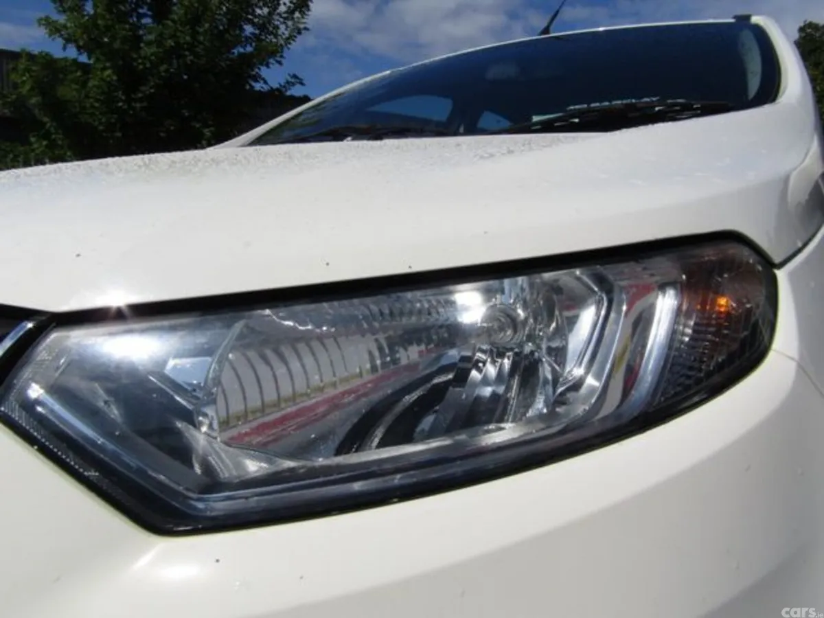 Ford EcoSport Hatchback, Diesel, 2015, White