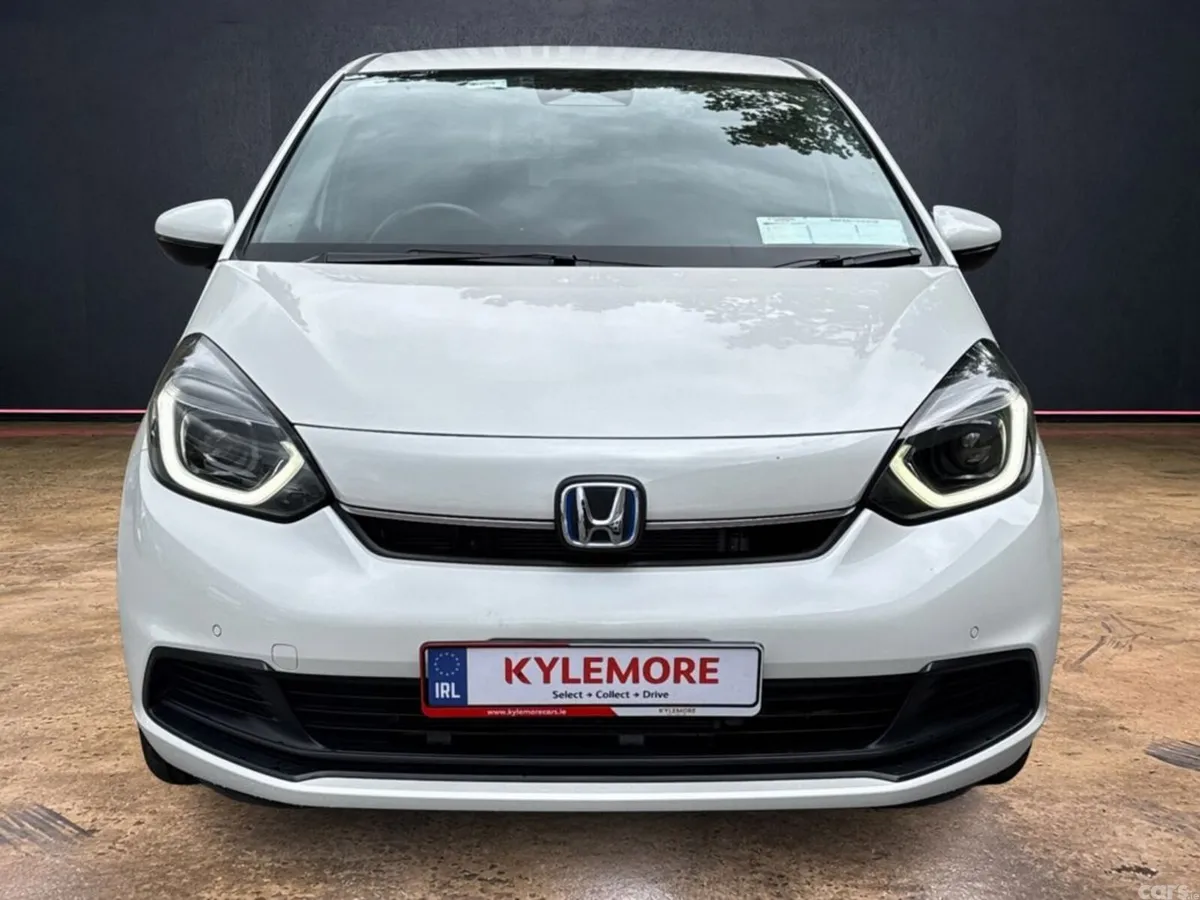 Honda Fit Hatchback, Petrol Hybrid, 2023, White