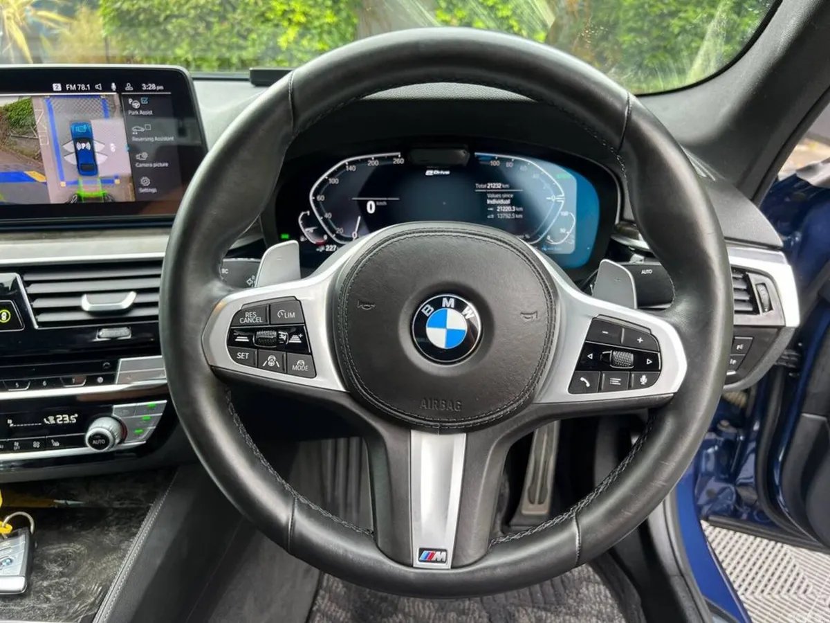 BMW 5-Series Saloon, Petrol Plug-in Hybrid, 2021, Blue
