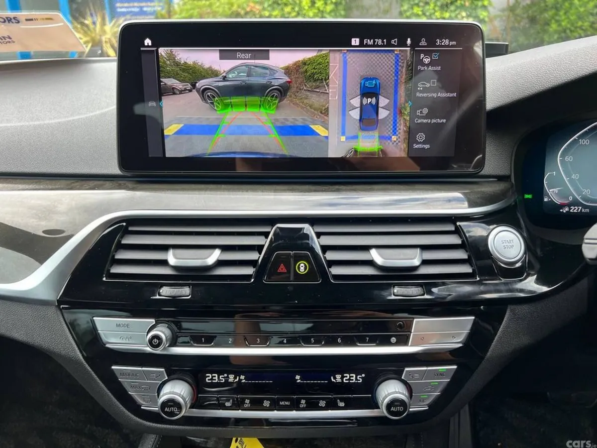 BMW 5-Series Saloon, Petrol Plug-in Hybrid, 2021, Blue
