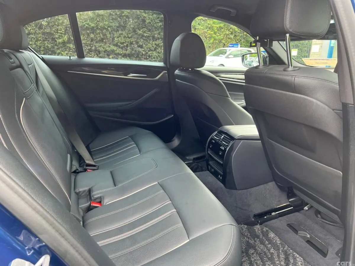 BMW 5-Series Saloon, Petrol Plug-in Hybrid, 2021, Blue