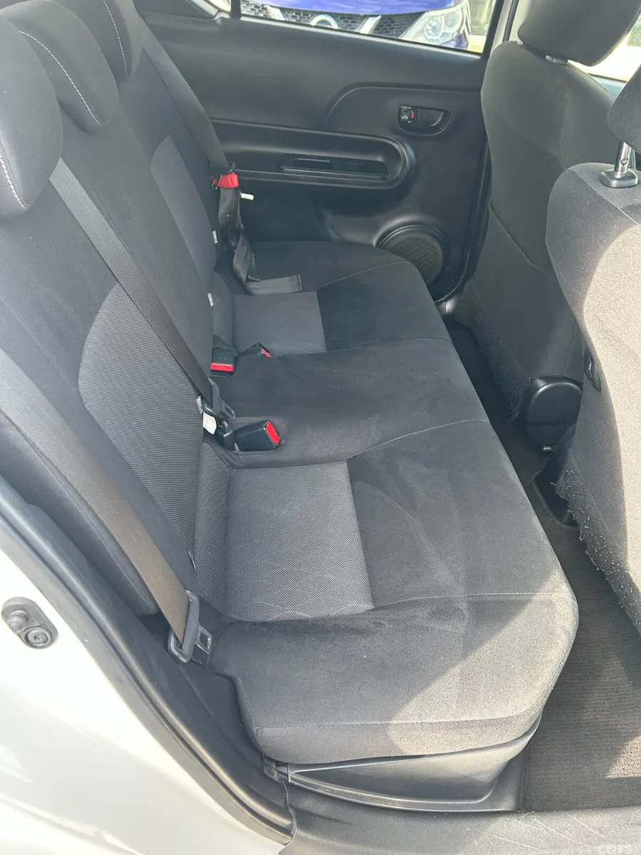 Toyota Aqua Hatchback, Petrol Hybrid, 2020, White