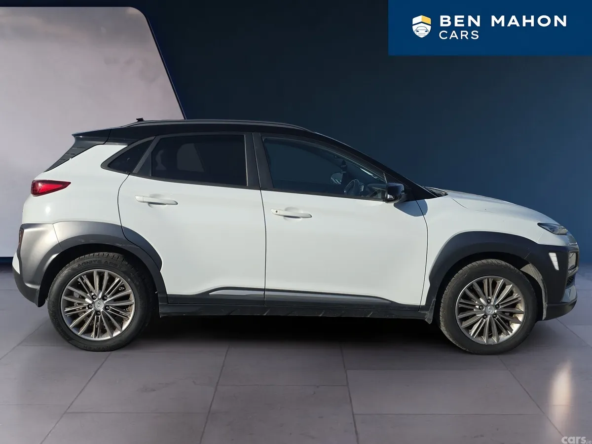 Hyundai KONA MPV, Petrol, 2019, White