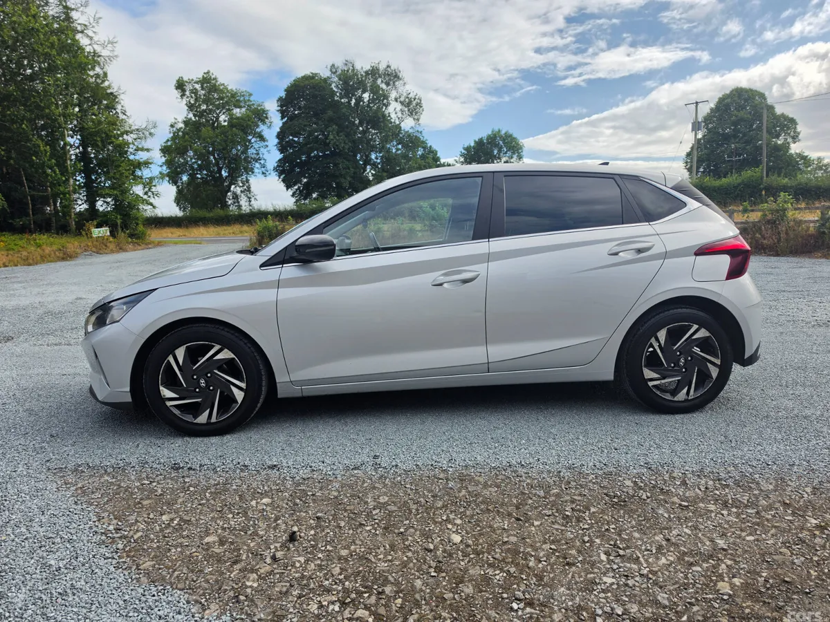Hyundai i20 Hatchback, Petrol, 2021, Grey