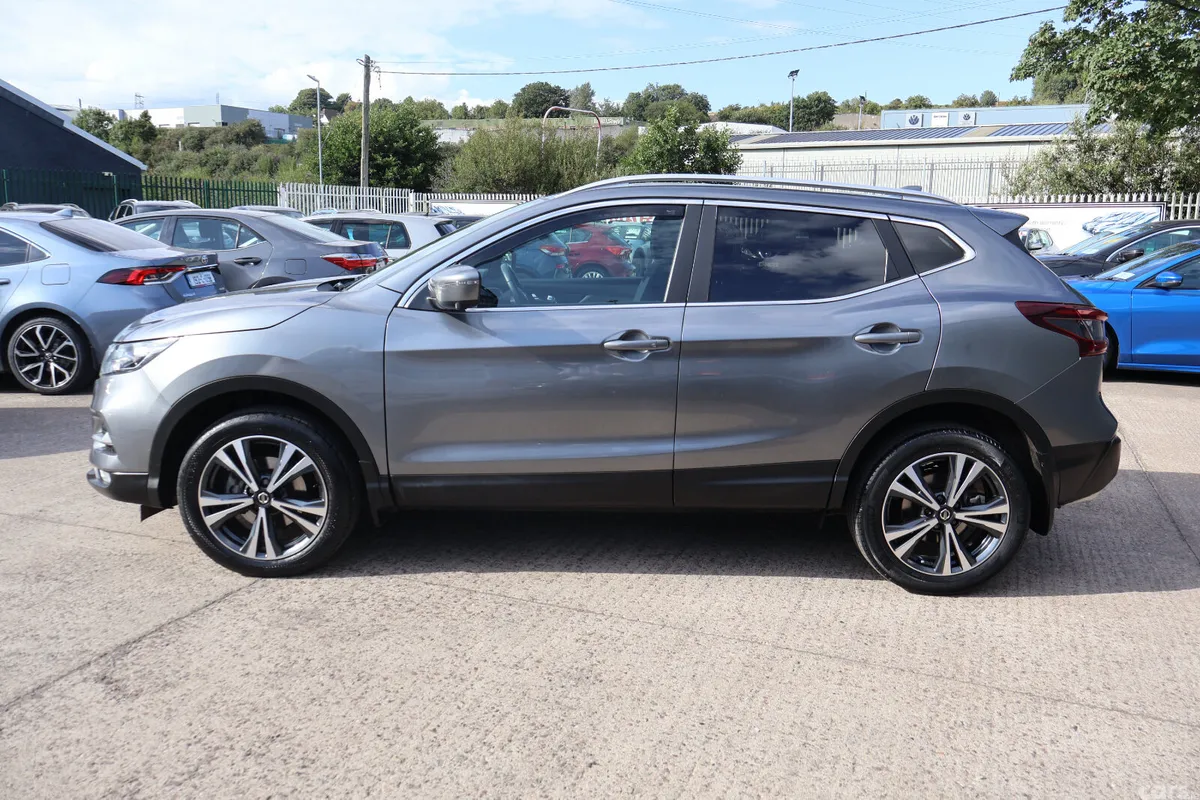 Nissan Qashqai MPV, Diesel, 2020, Grey