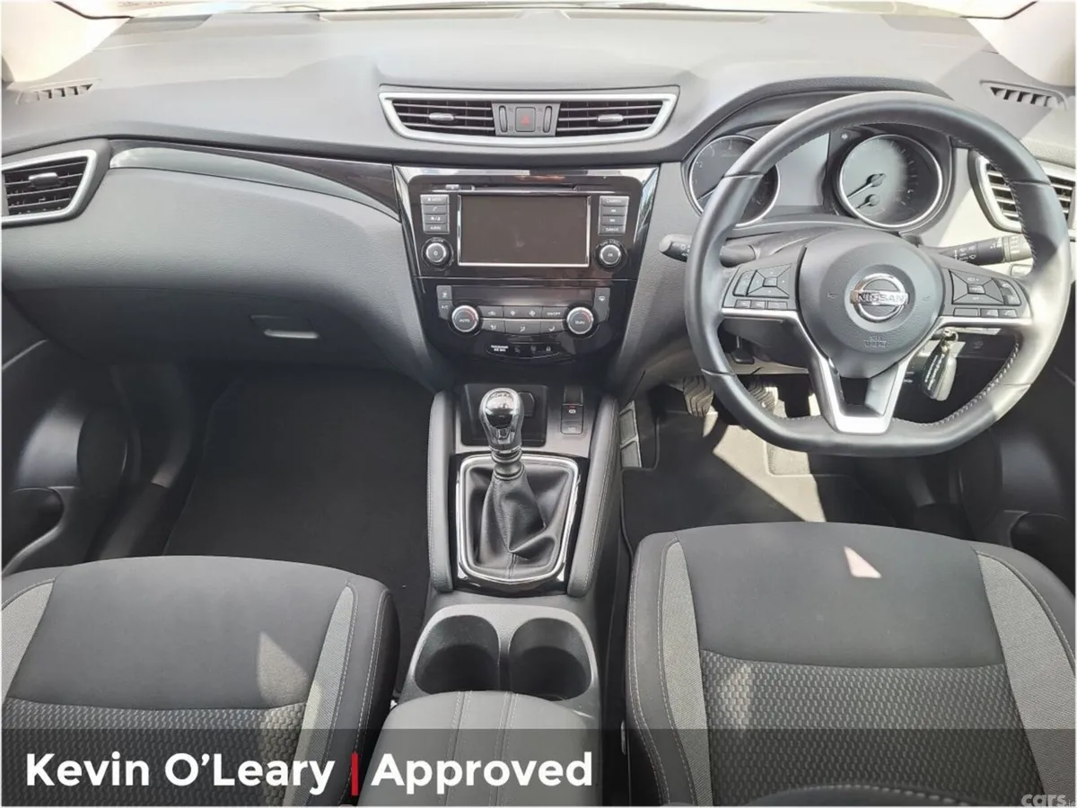 Nissan Qashqai MPV, Petrol, 2021, Grey