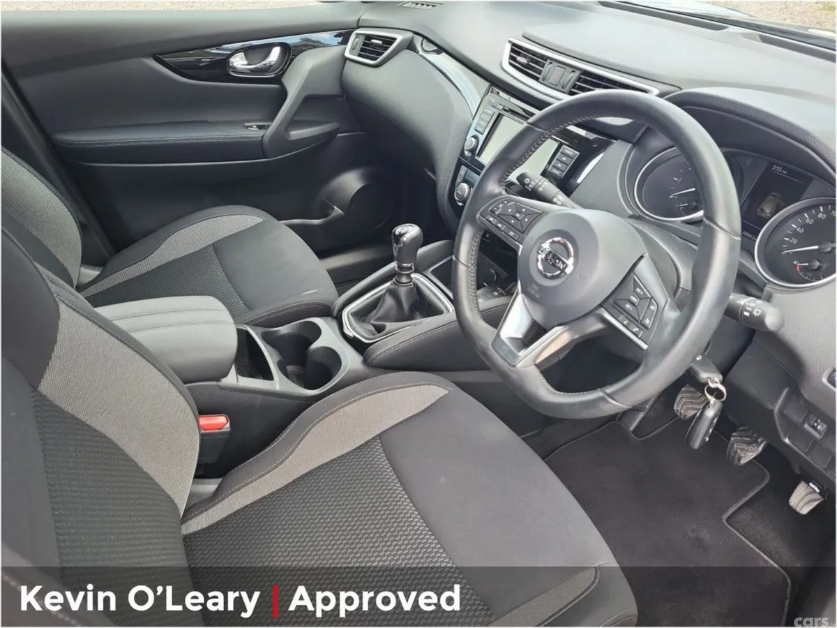 Nissan Qashqai MPV, Petrol, 2021, Grey