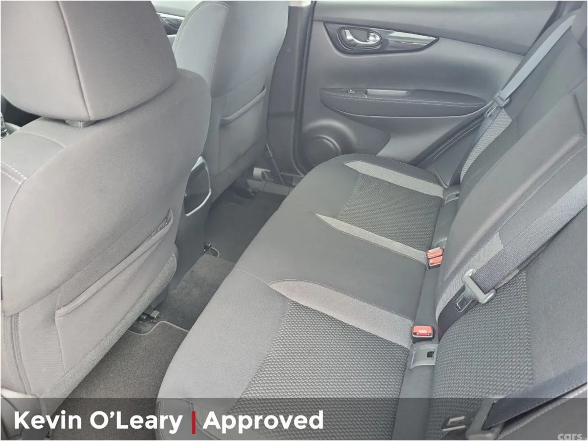 Nissan Qashqai MPV, Petrol, 2021, Grey