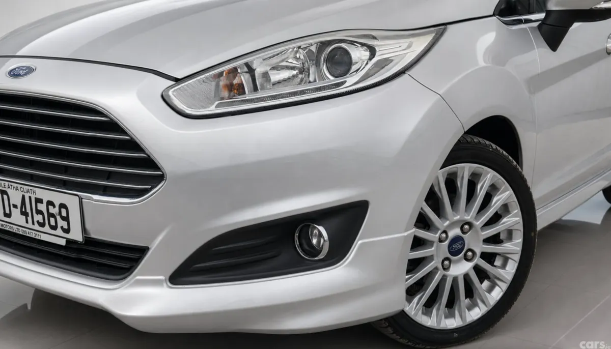 Ford Fiesta Hatchback, Petrol, 2016, Silver