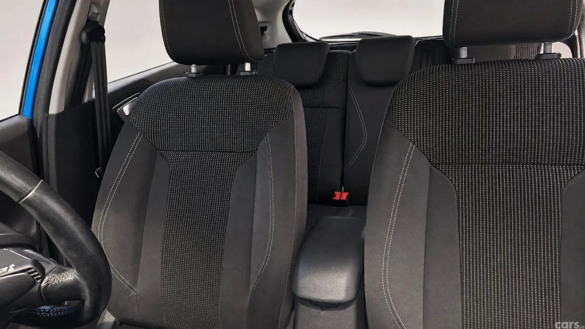 Ford Fiesta Hatchback, Petrol, 2016, Blue