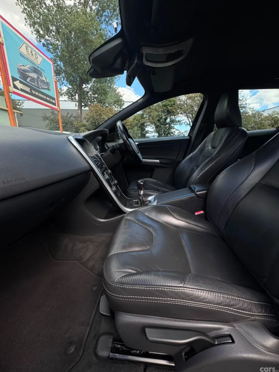 Volvo XC60 SUV, Diesel, 2013, Black
