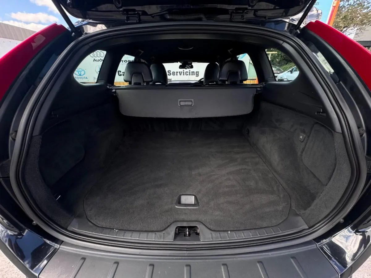 Volvo XC60 SUV, Diesel, 2013, Black