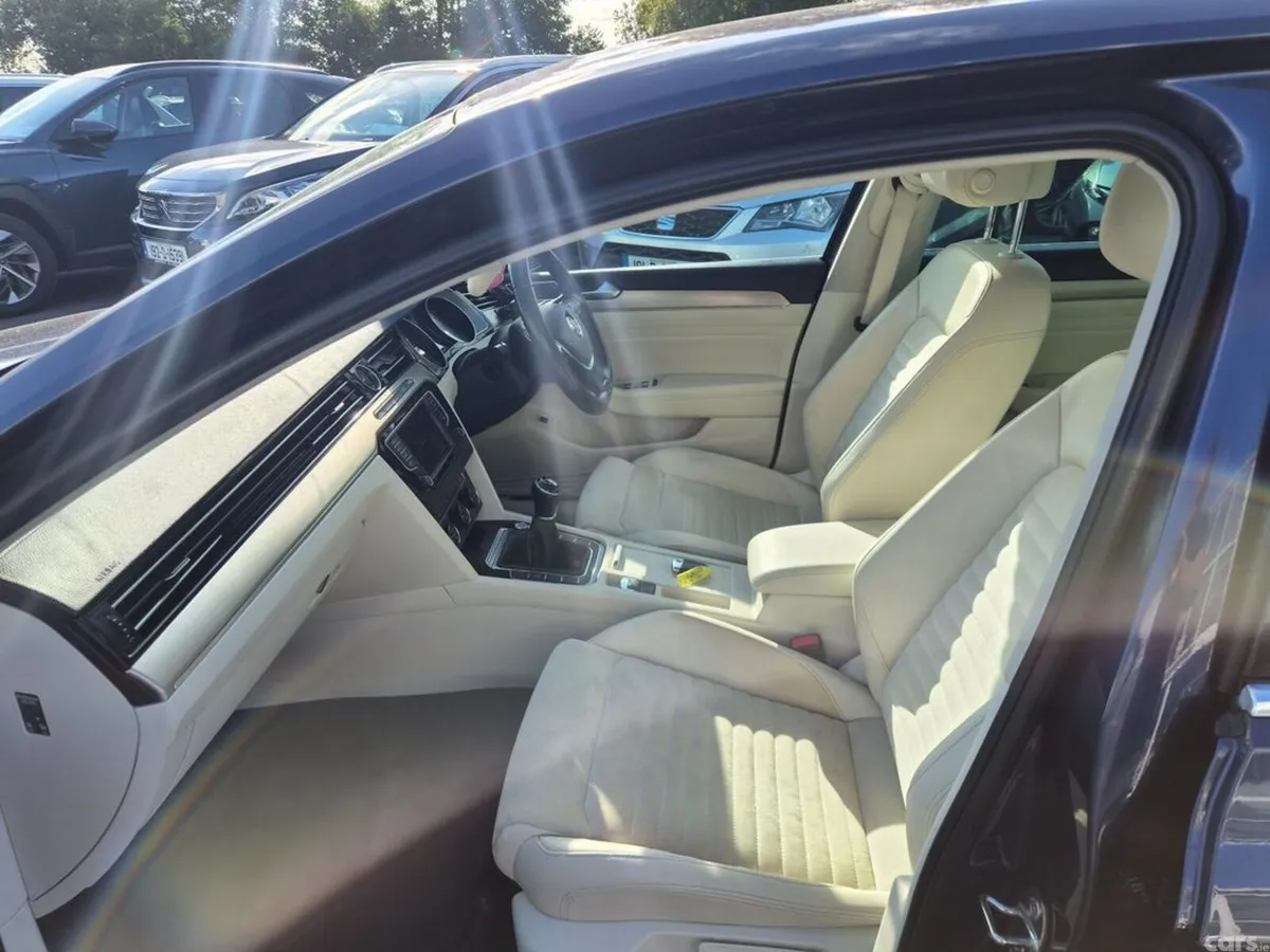 Volkswagen Passat Saloon, Diesel, 2016, Blue
