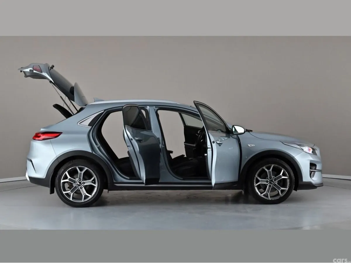Kia XCeed Hatchback, Diesel, 2021, Grey