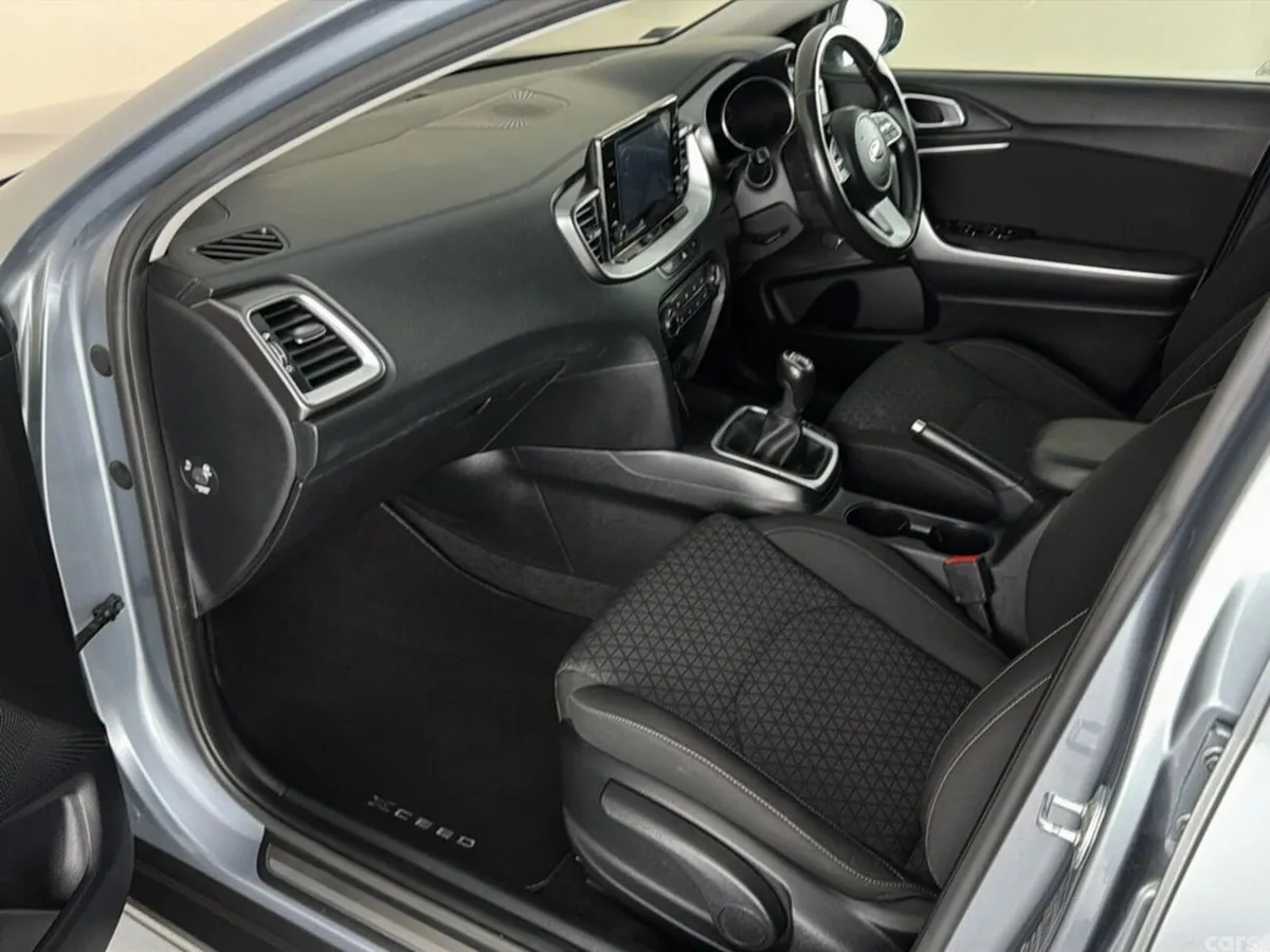 Kia XCeed Hatchback, Diesel, 2021, Grey
