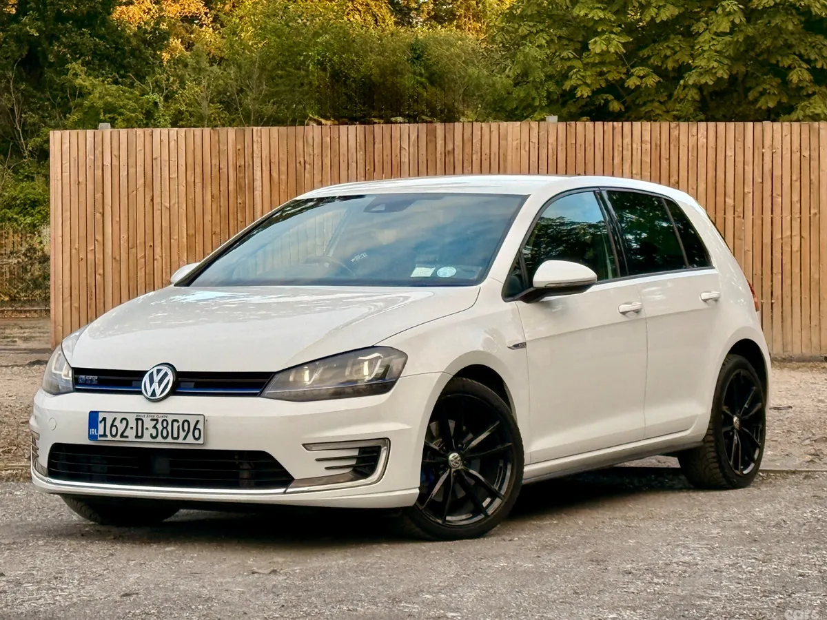 Volkswagen Golf Hatchback, Petrol Plug-in Hybrid, 2016, White