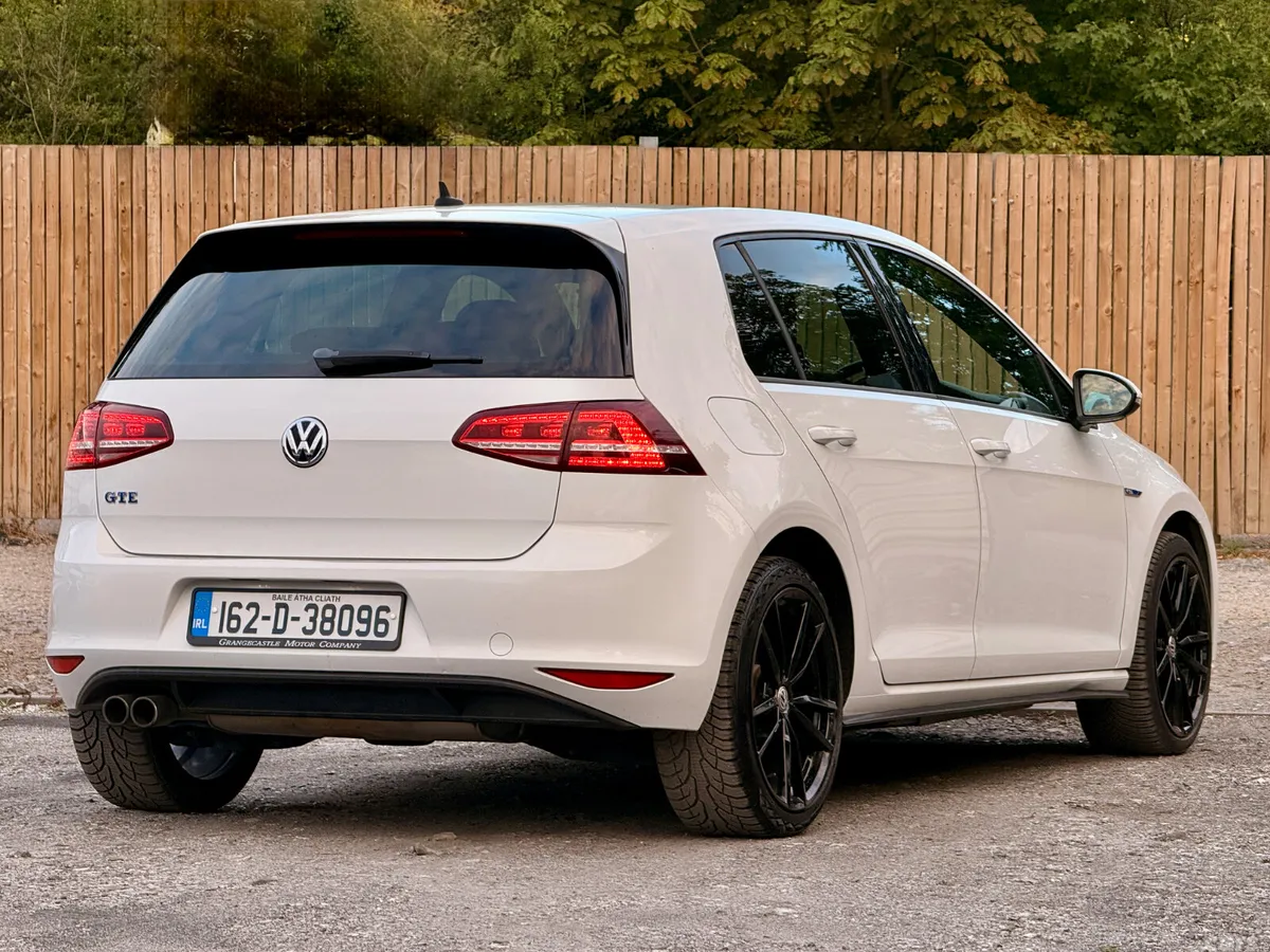 Volkswagen Golf Hatchback, Petrol Plug-in Hybrid, 2016, White