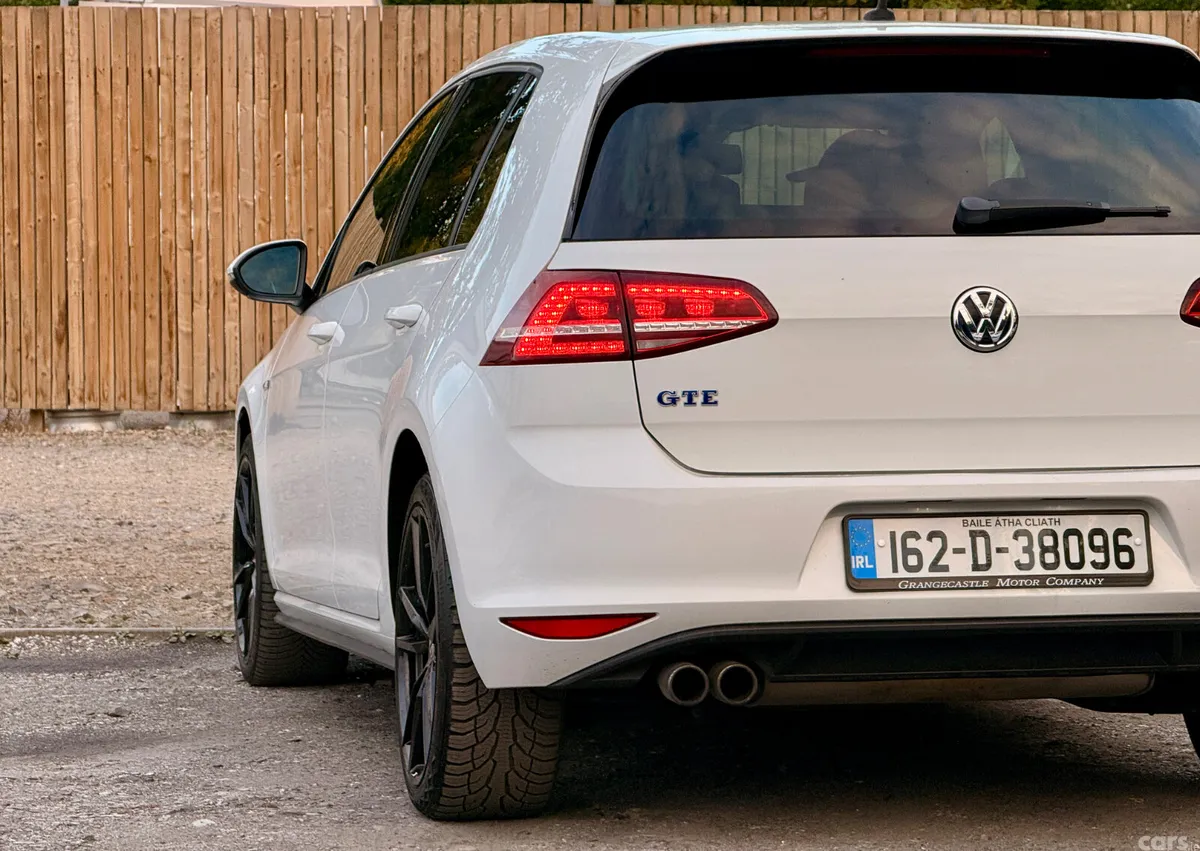 Volkswagen Golf Hatchback, Petrol Plug-in Hybrid, 2016, White