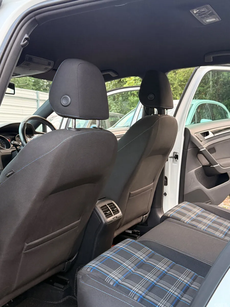 Volkswagen Golf Hatchback, Petrol Plug-in Hybrid, 2016, White