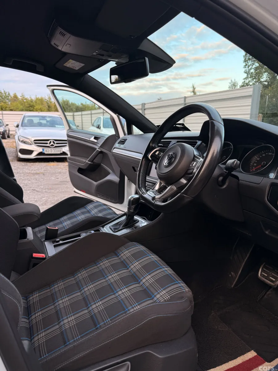 Volkswagen Golf Hatchback, Petrol Plug-in Hybrid, 2016, White