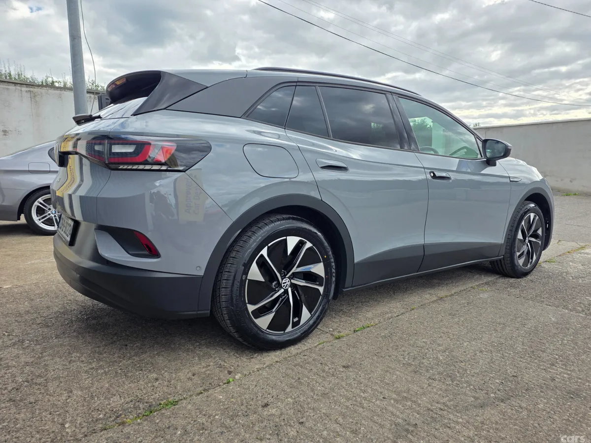 Volkswagen ID.4 SUV, Electric, 2023, Grey