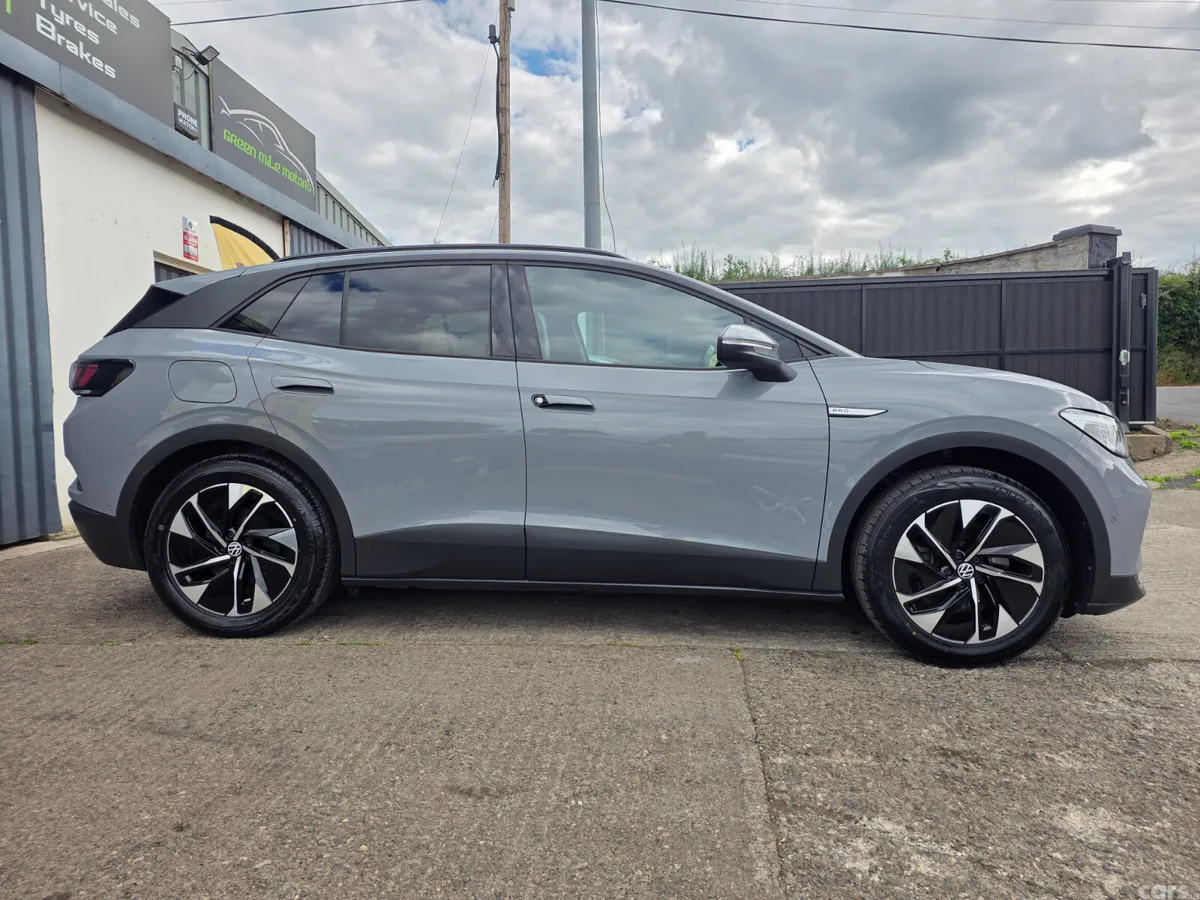 Volkswagen ID.4 SUV, Electric, 2023, Grey