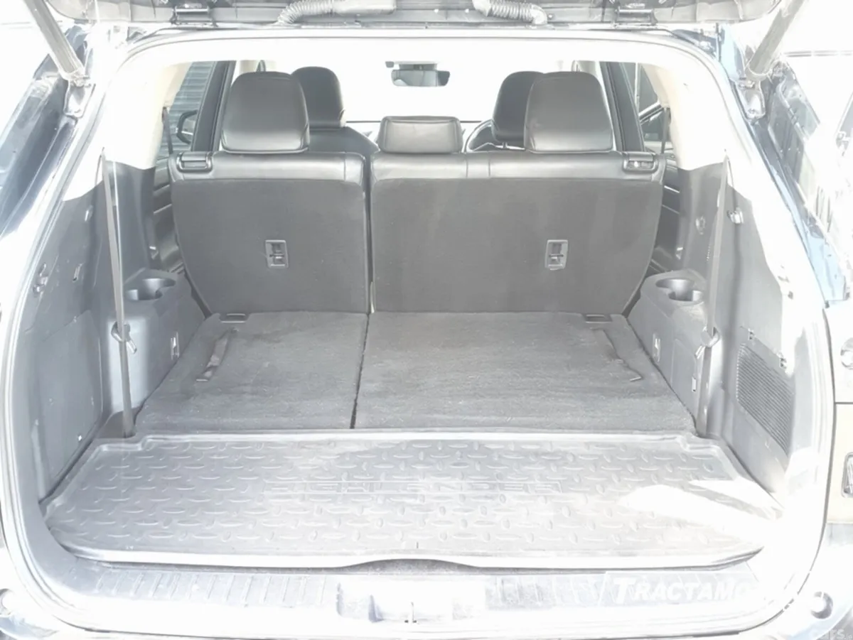 Toyota Highlander Estate, Petrol Hybrid, 2022, Black