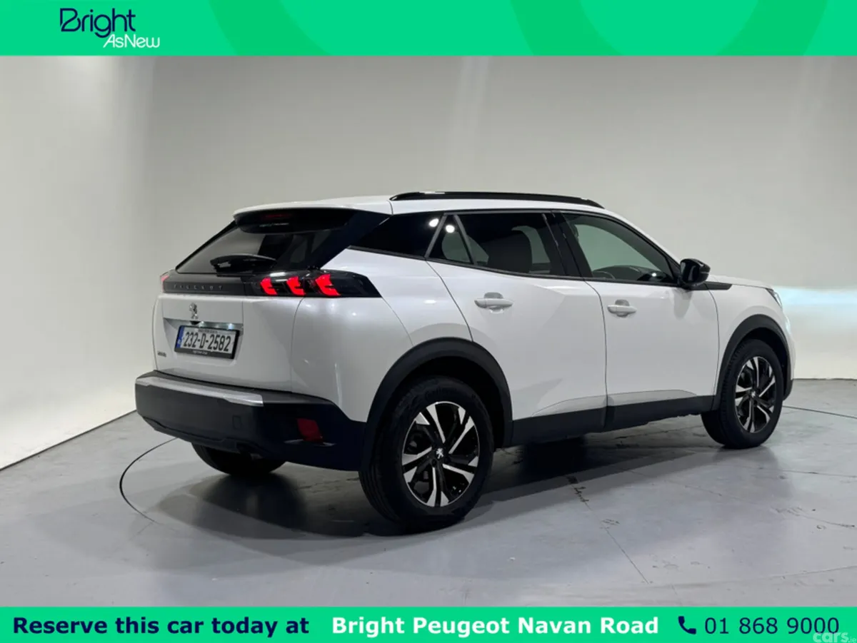 Peugeot 2008 MPV, Petrol, 2023, White