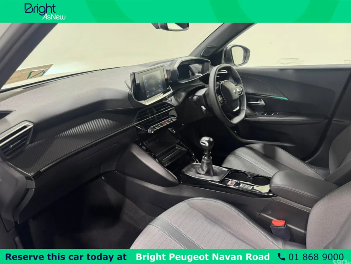 Peugeot 2008 MPV, Petrol, 2023, White