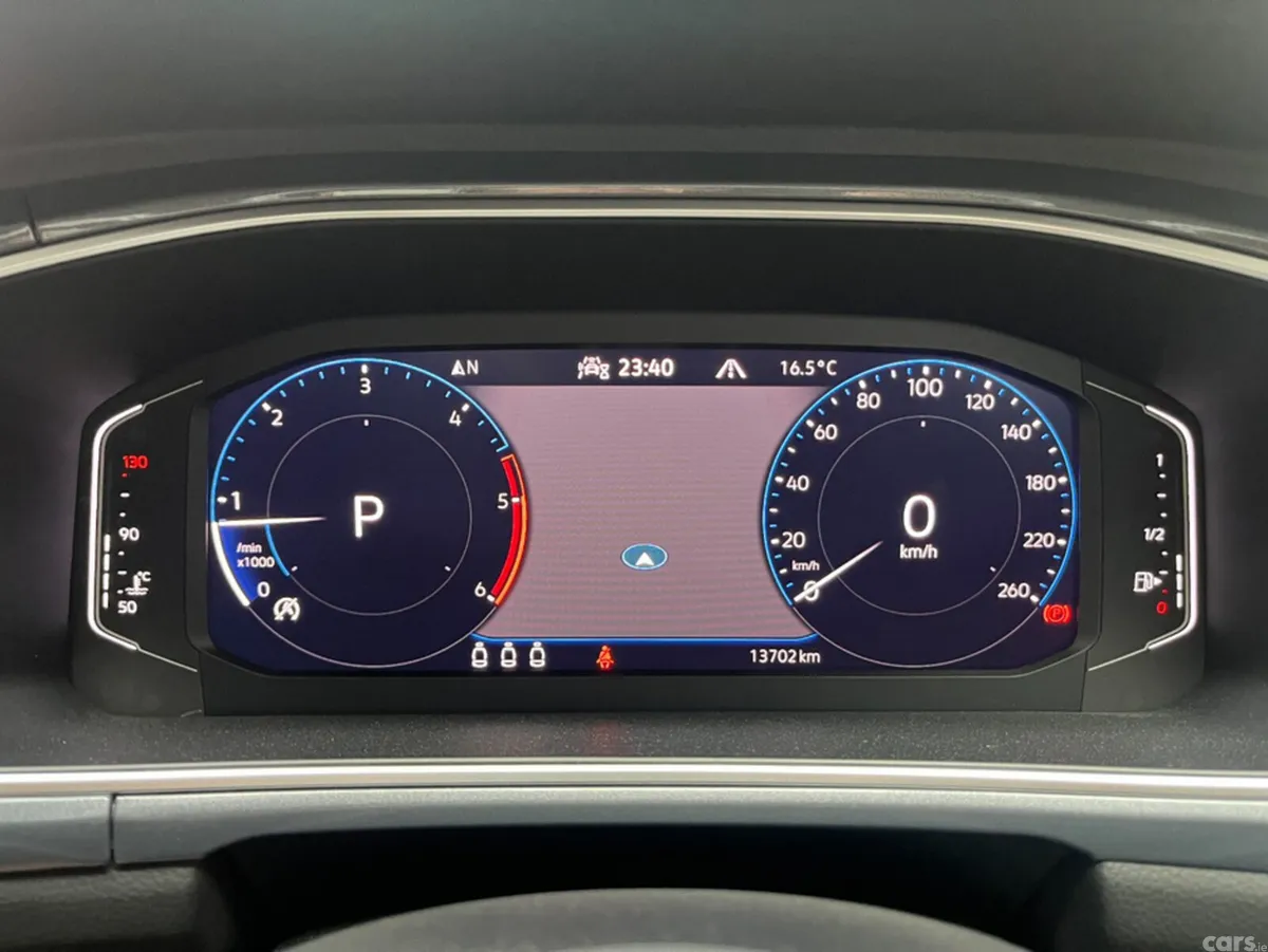 Volkswagen T-Roc SUV, Diesel, 2023, Silver